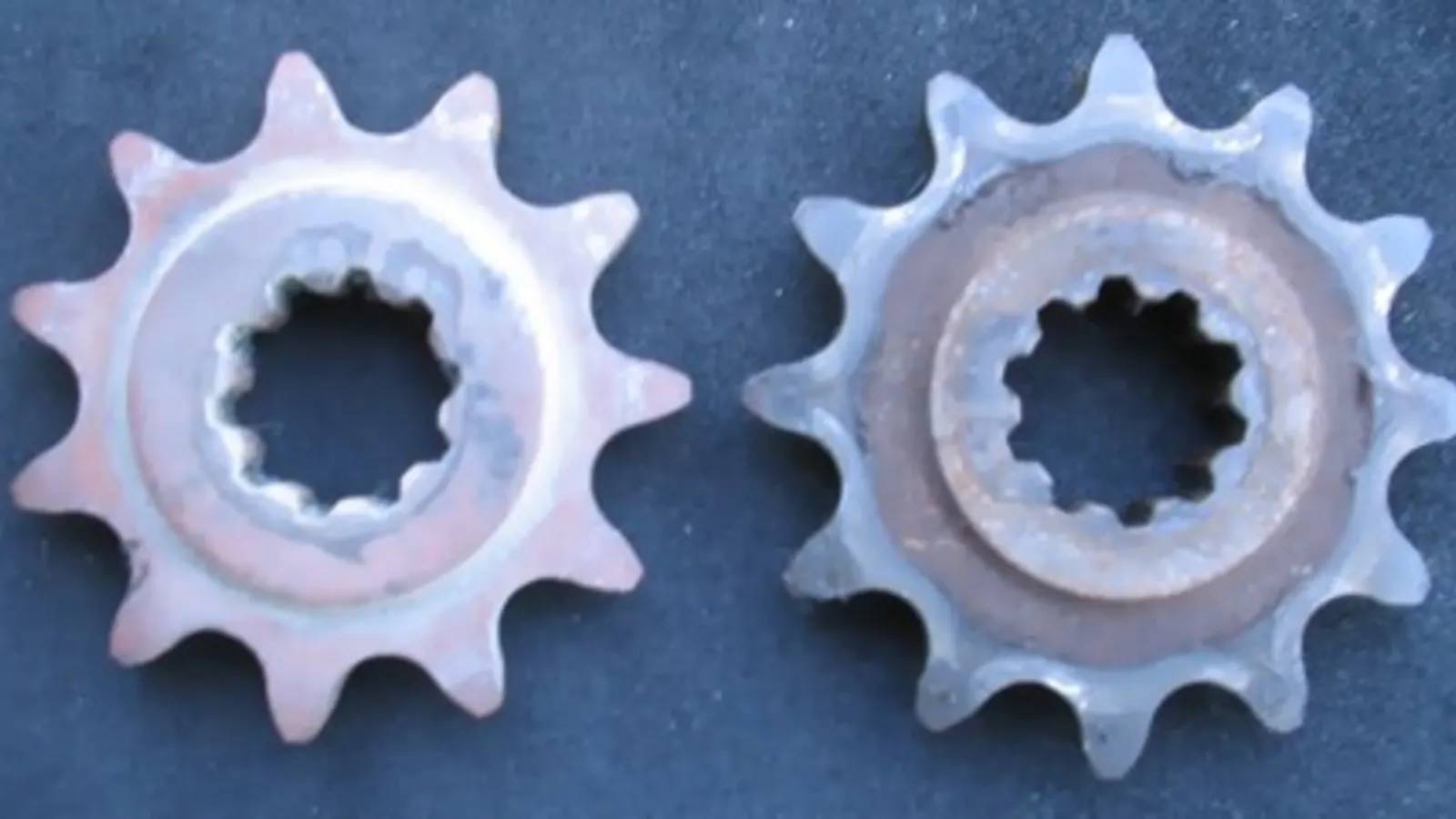 Motocross chain and sprockets: when to replace them and how to look after them